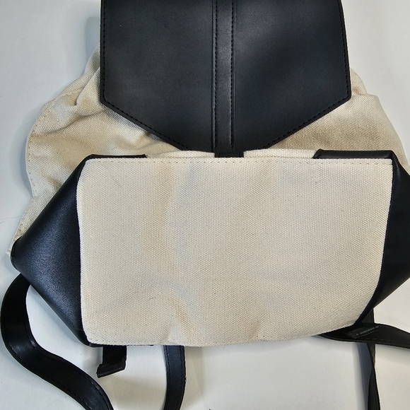 Deux Lux Demi Canvas / Vegan Leather Backpack - Picture 5 of 9